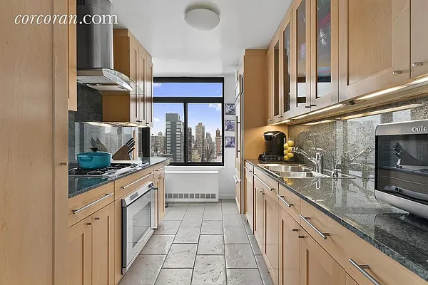 Sold by Corcoran | media 16