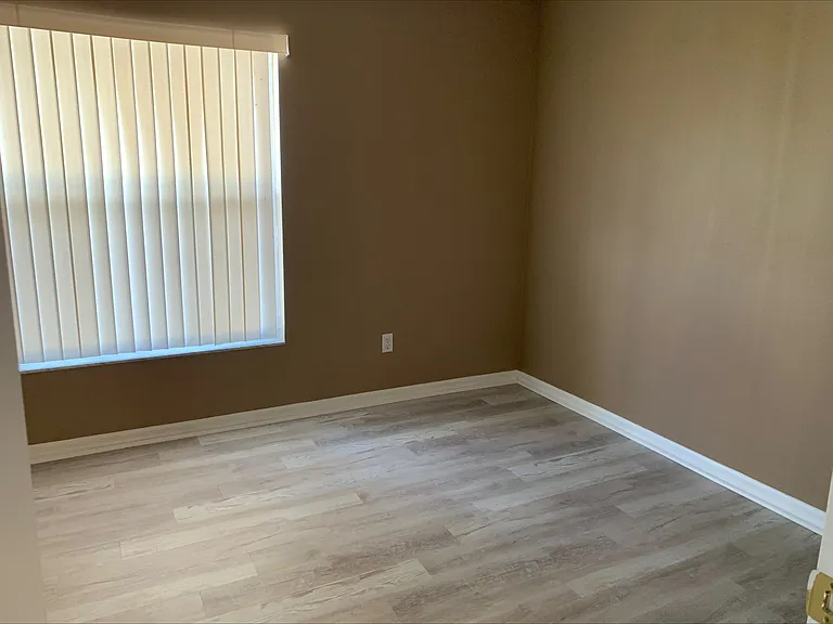 7817 Laurel Oak Ln — Photo 16
