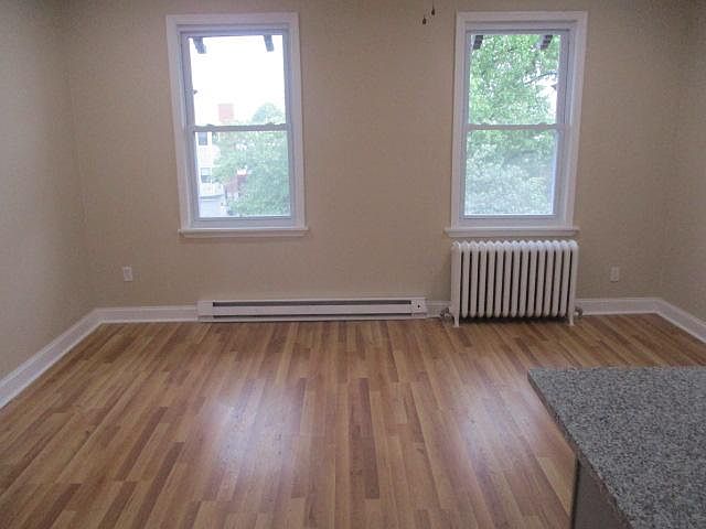 1st image of 4919 Catharine St Floor 3