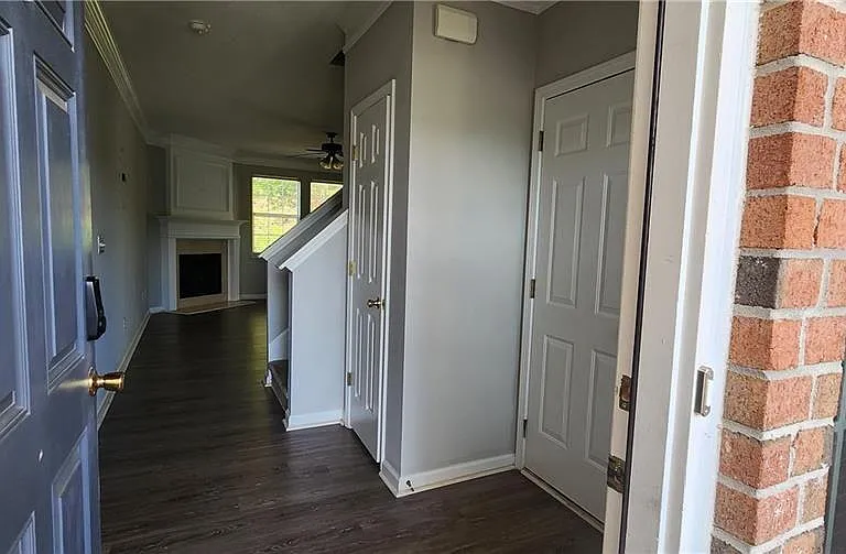 413 Windstone Trl — Photo 7