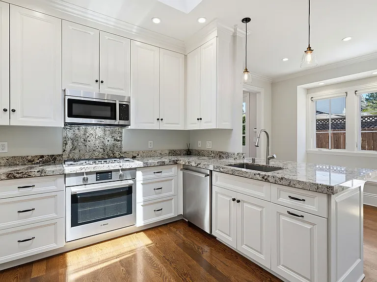 140A Heather Dr — Photo 12