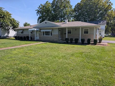 2 bed, 1.5 bath, 1032 sqft, $1,200 — Photo 1