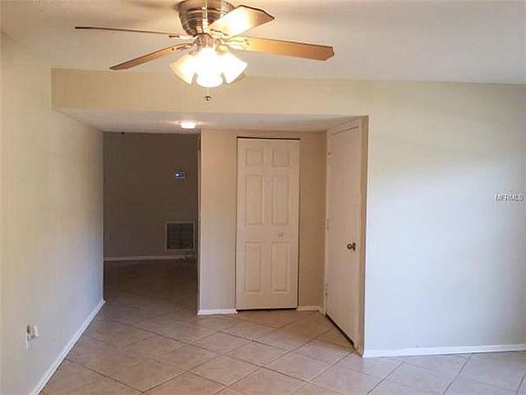 3rd image of 120 Kendale Dr