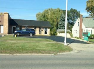 27622 Five Mile Rd, Livonia, MI 48154