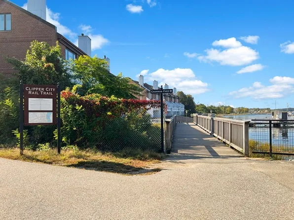 126 Merrimac St Unit 1, Newburyport, MA 01950