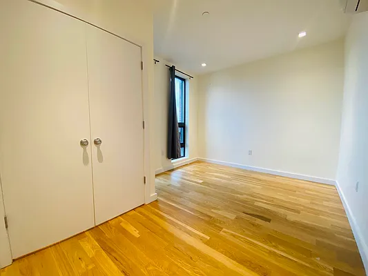 Rented by null | media 12