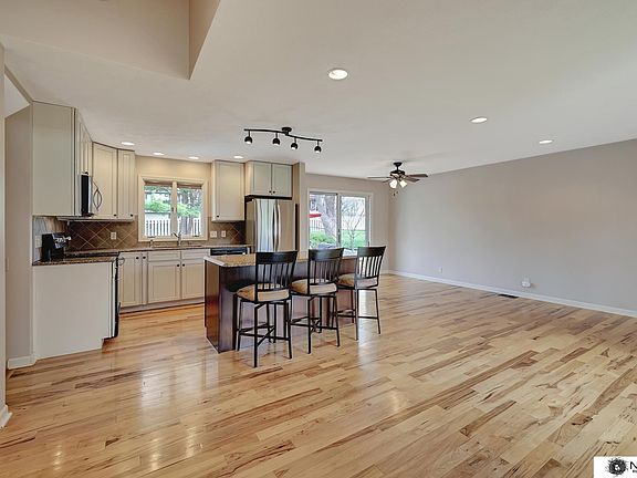 3rd image of 5220 S 66th Street Cir