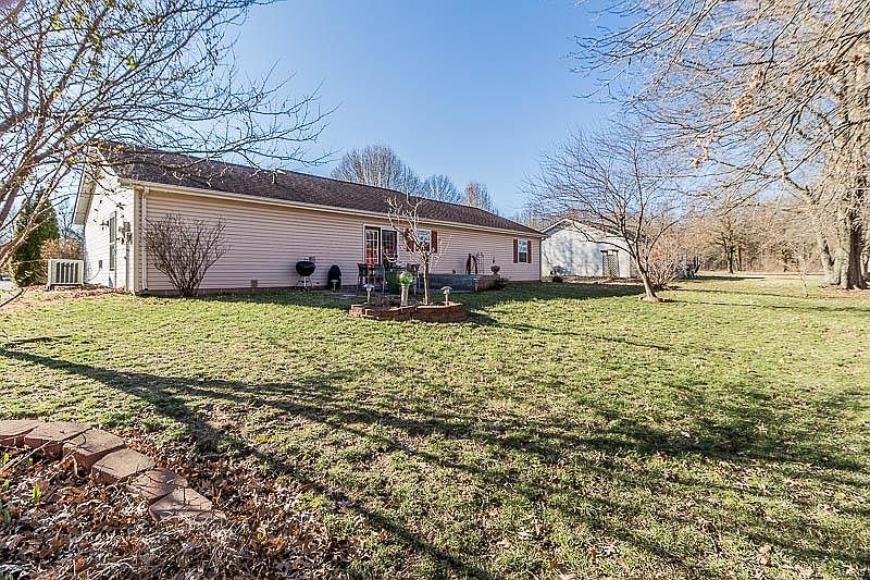 1st image of 1611 Seigler Dr