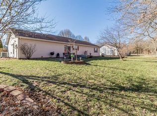 1611 Seigler Dr, Marion, IL 62959