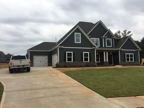 18 Palomino Cir, Newnan, GA 30265