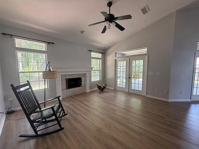 1010 NW 120th St — Photo 3