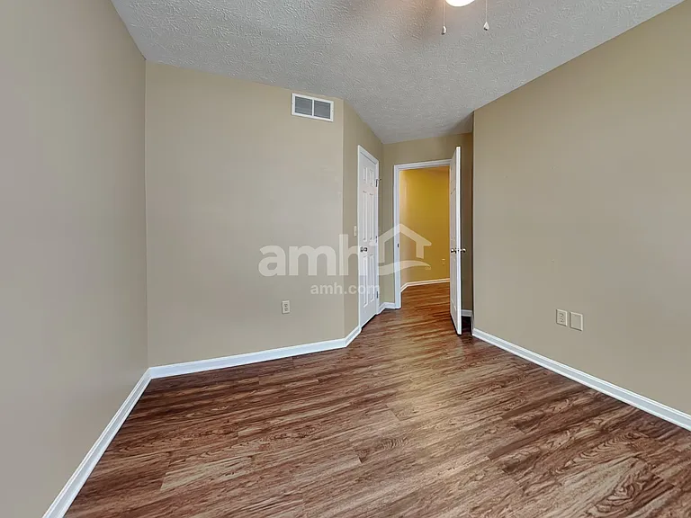 1415 E Kearney Ln — Photo 16