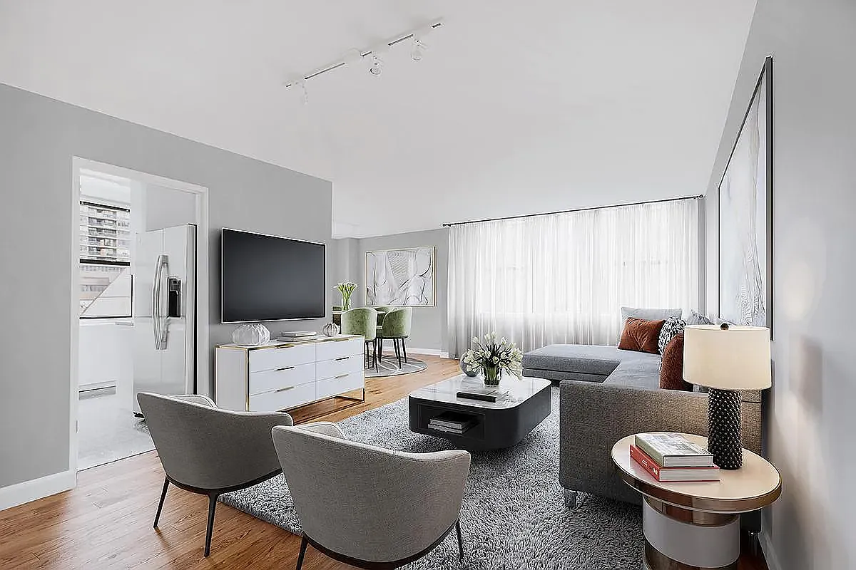 45 West 60th Street — Photo 1