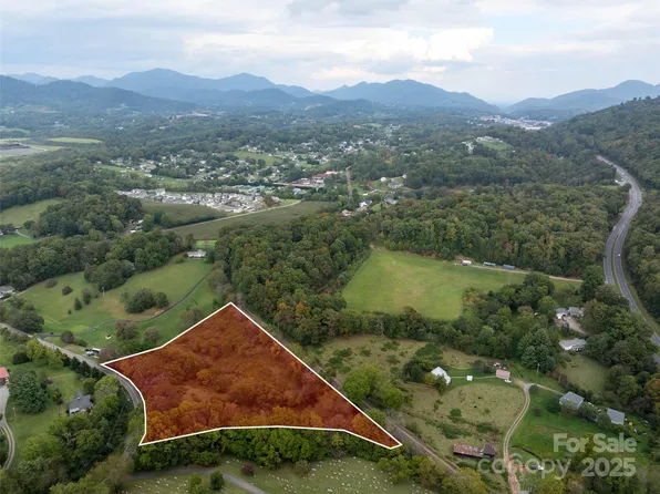 99999 Old Clyde Rd, Canton, NC 28716