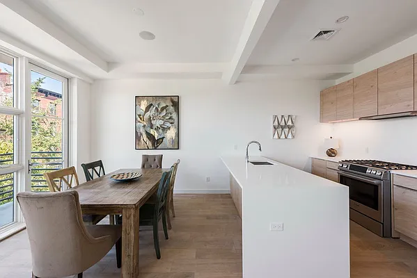 Sold by Nest Seekers International | media 15