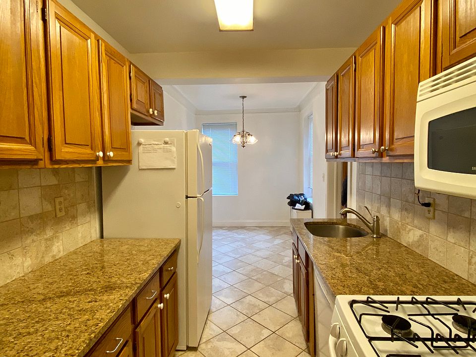 1st image of 1 Broad Pkwy #2G