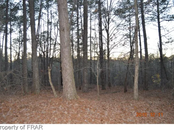 2020 Carthage Rd, West End, NC 27376