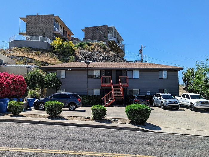 1st image of 1043 E Butler Dr APT A