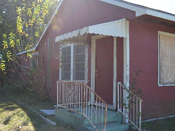 3rd image of 10812 Palestine St