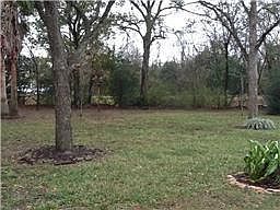 3rd image of 4011 Ascot Ln