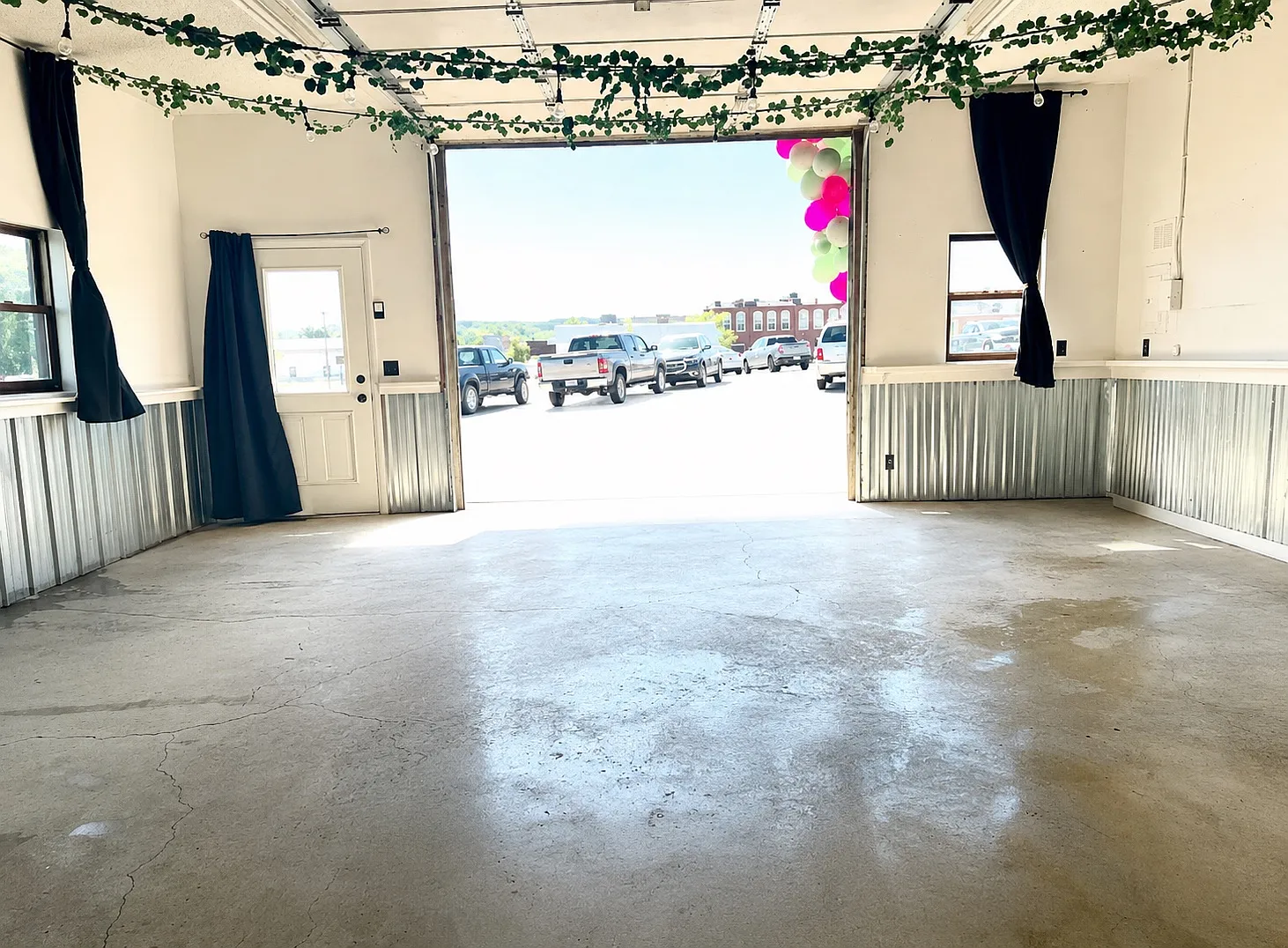 Studio, 1000 sqft, $1,250 — Photo 2