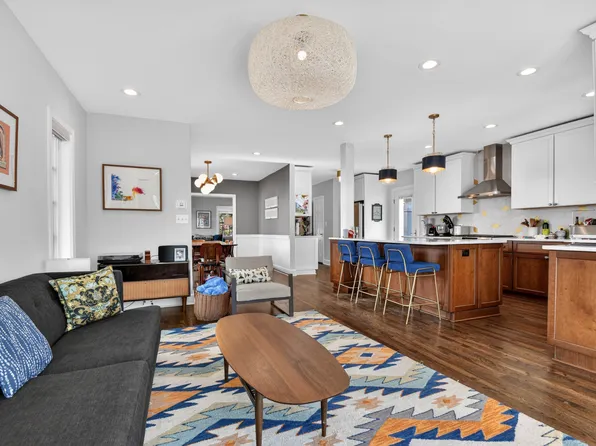 6228 30th St NW, Washington, DC 20015