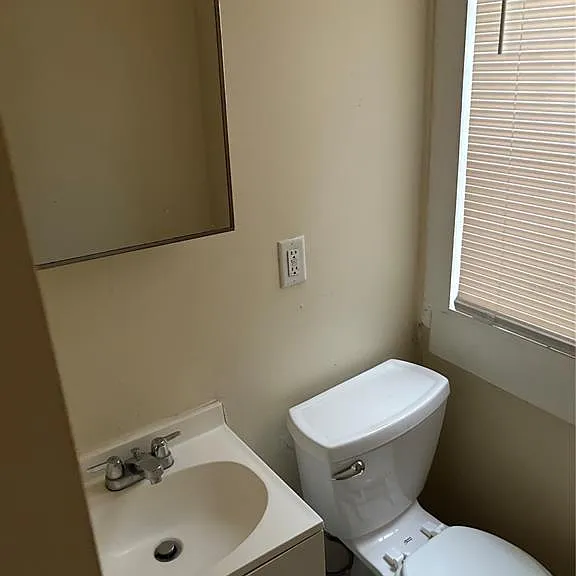 111 S Newport Ave #6 — Photo 8