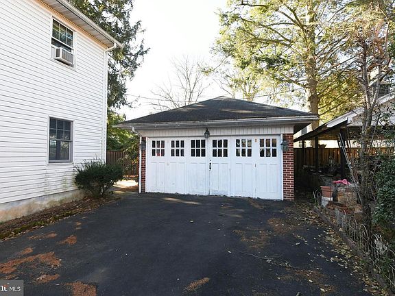 3rd image of 32 Keppel Ave