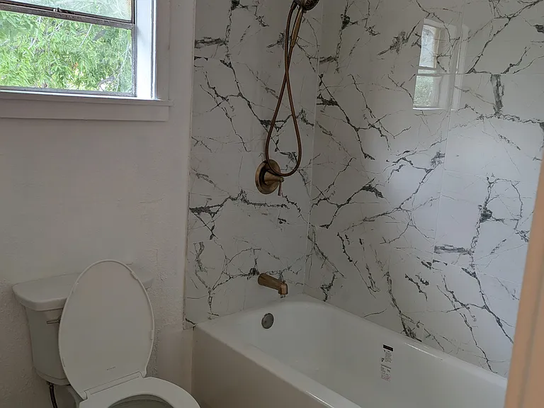 1205 Winnebago St — Photo 3