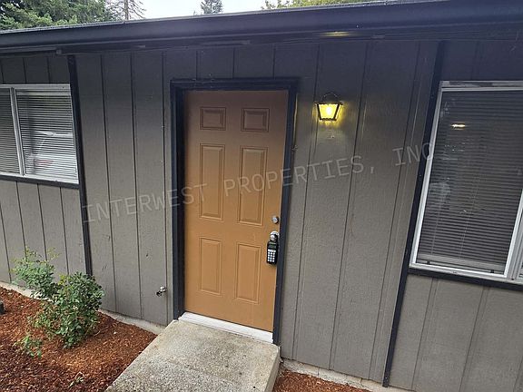 4th image of 2618 Neals Ln #F