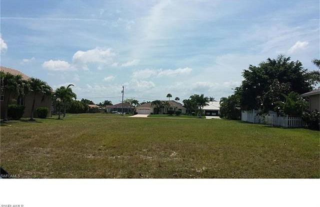 2nd image of 4830 SW 20th Pl
