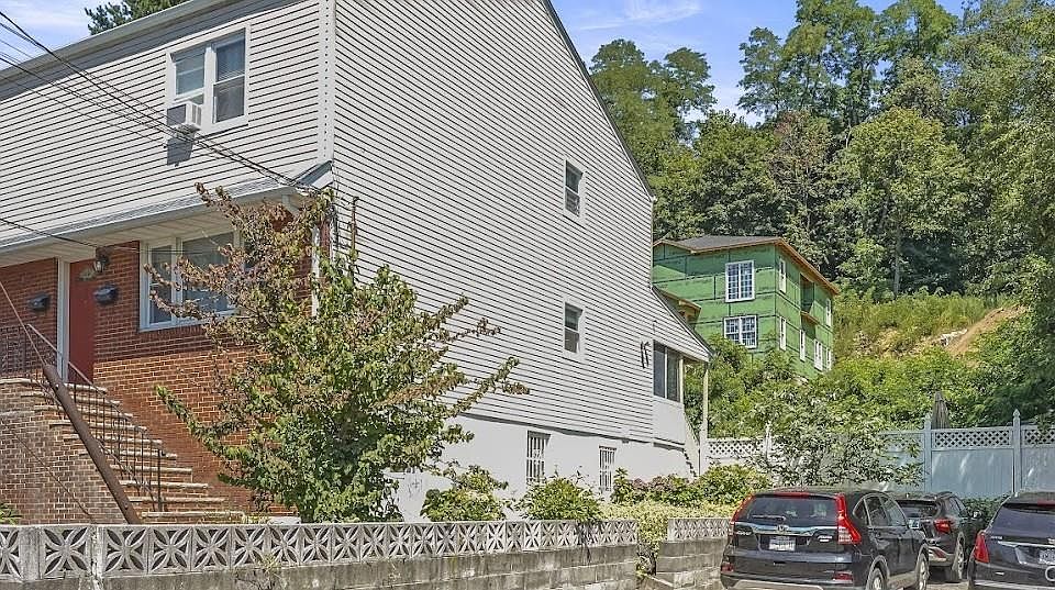 1st image of 25 Montague Street