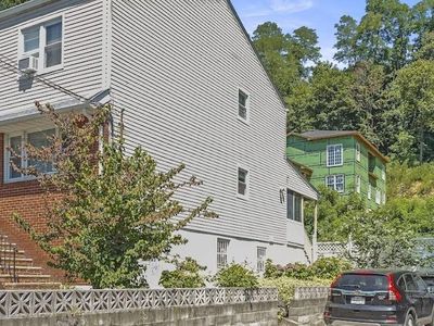 25 Montague Street, Yonkers, NY, 10703