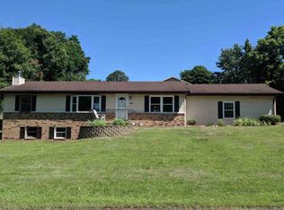 1007 River Dr, Byron, IL 61010