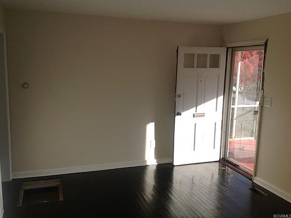 3rd image of 1510 Greenville Ave
