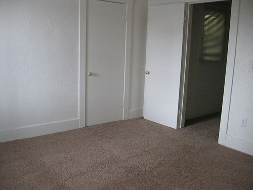 5th image of 611 C St APT A