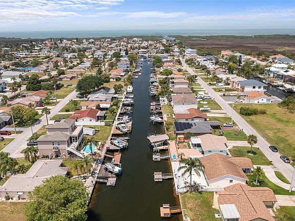 5th image of 7502 Hatteras Dr
