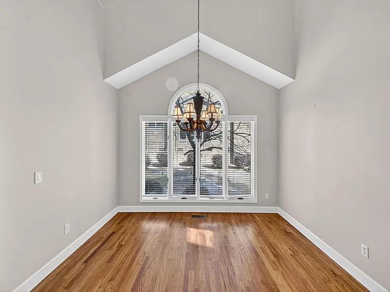205 Club Villa Dr W — Photo 15
