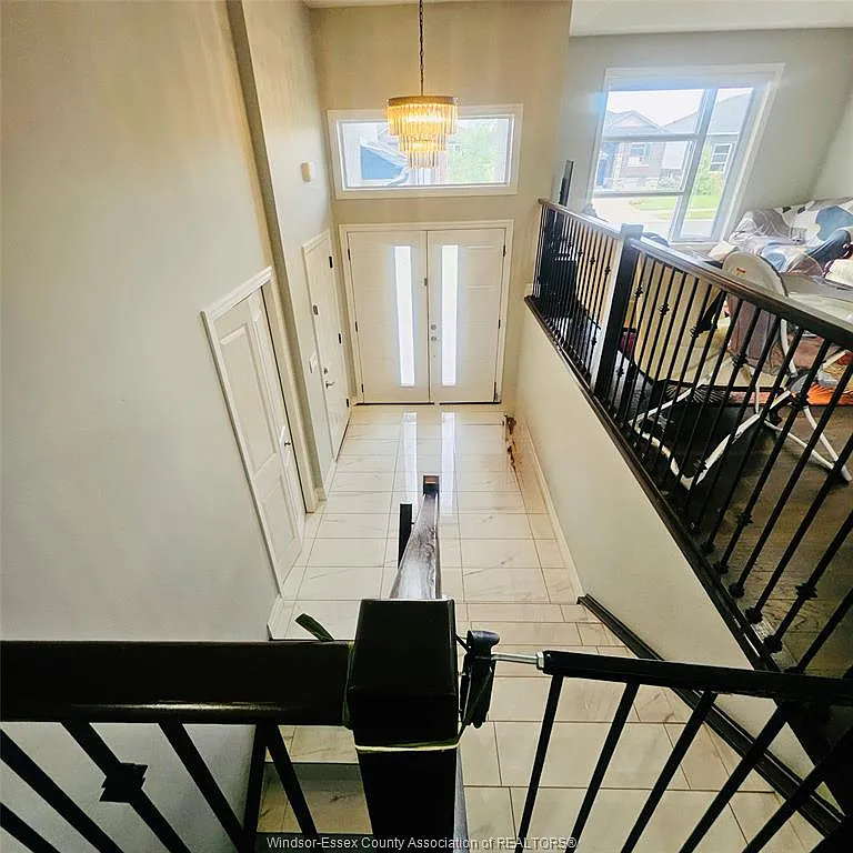 4 bed, $2,600 — Photo 4