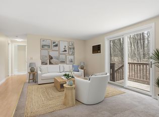 23 Old Stage Coach Rd APT 8, Epping, NH 03042