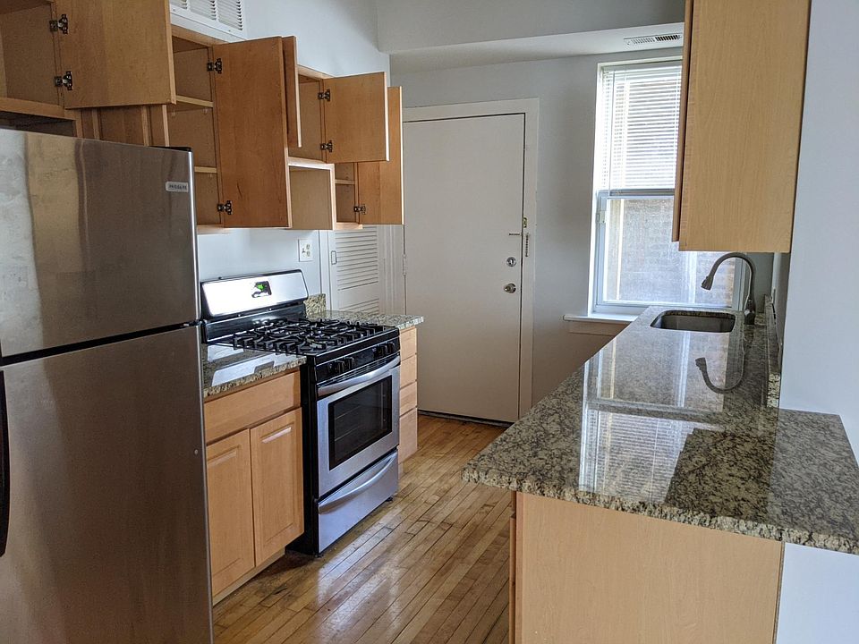 1st image of 2102 N Albany Ave #2
