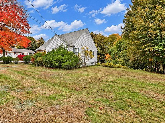 3rd image of 160 Titus Avenue