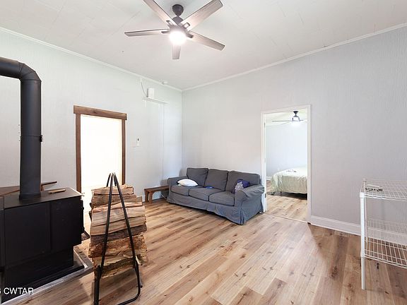4th image of 70 Laneview Concord Rd