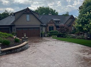 6550 Challis Ct, Brighton, MI 48116