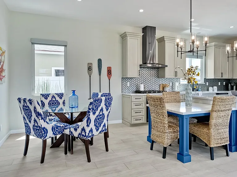 126 Dahlia Ave — Photo 5