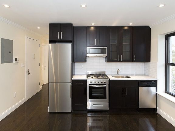 2nd image of 443 E 9th St APT 2