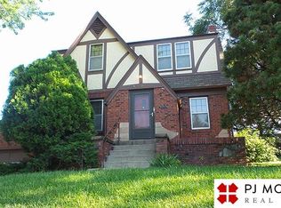 6348 Pierce St, Omaha, NE 68106