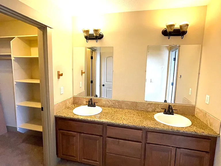 1163 SW Binford Lake Pkwy — Photo 10