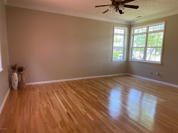 2nd image of 365 Jade Dr