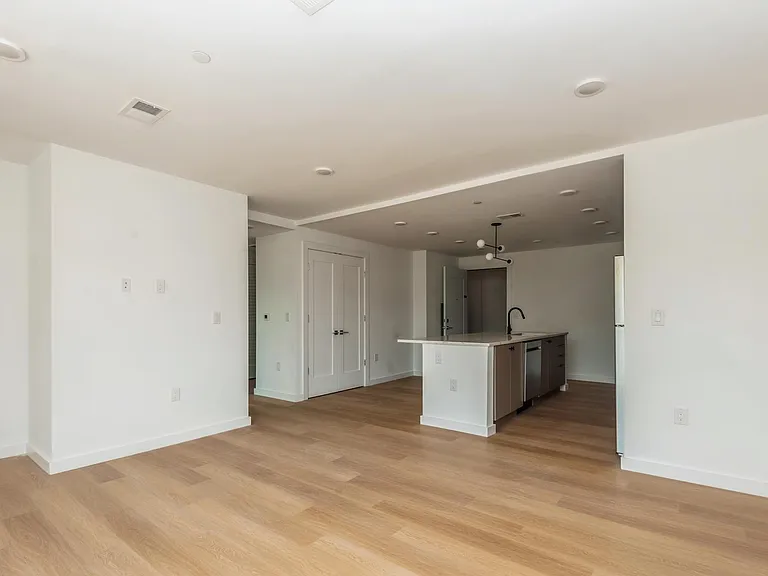 408 Jackson St #202 — Photo 8
